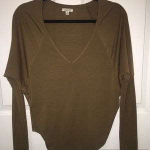 V neck top
